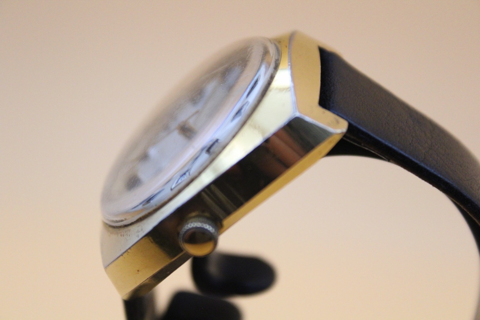 Vintage 1973 Timex Viscount Automatic Day-Date Silver Dial Runs Leather Strap