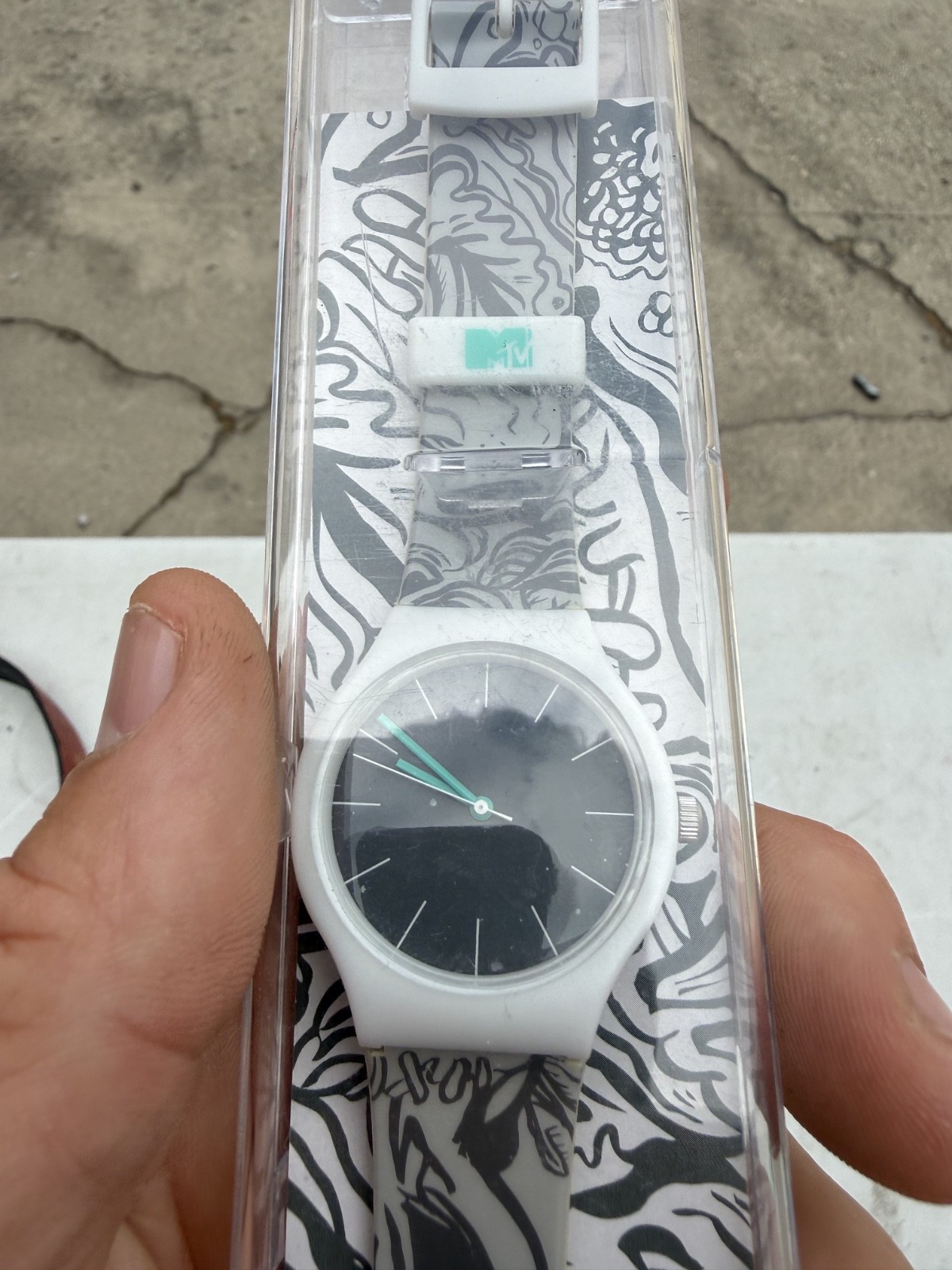rare 2011 MTV Watch made by swatch White Psychedelic, works dead battery JB1