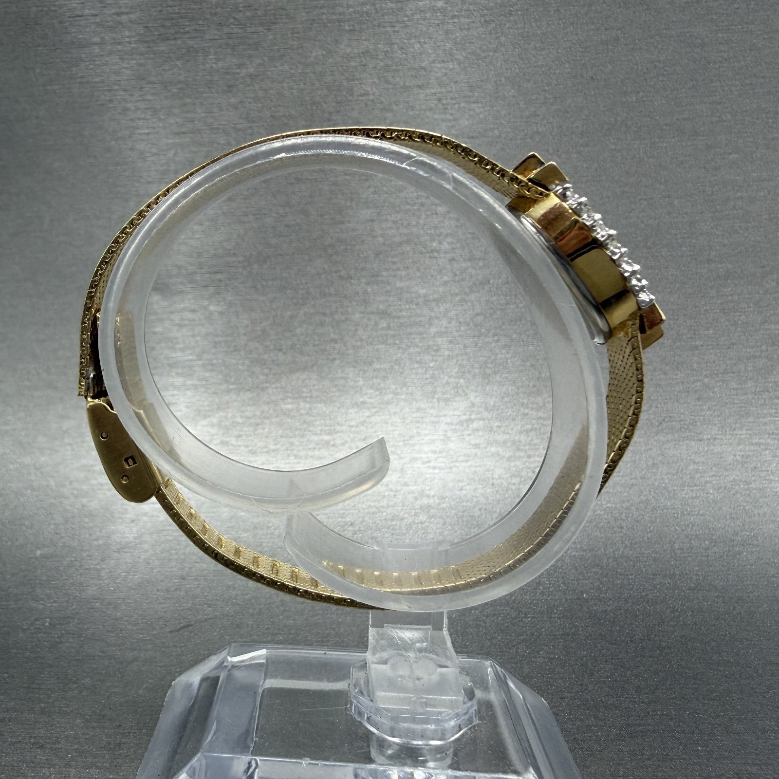 Armitron Deauville Diamond Watch Women 15mm Gold Dial Gold Ruby Oval New Battery