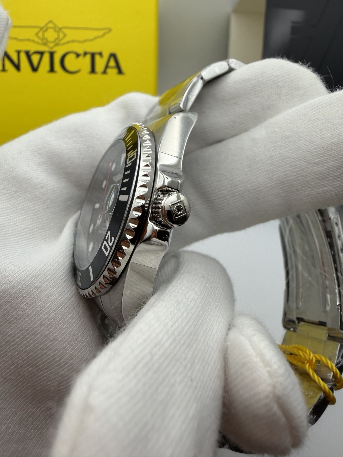 48660 Invicta Lady Stainless Steel Black Dial. 38mm. Pc32 Quartz