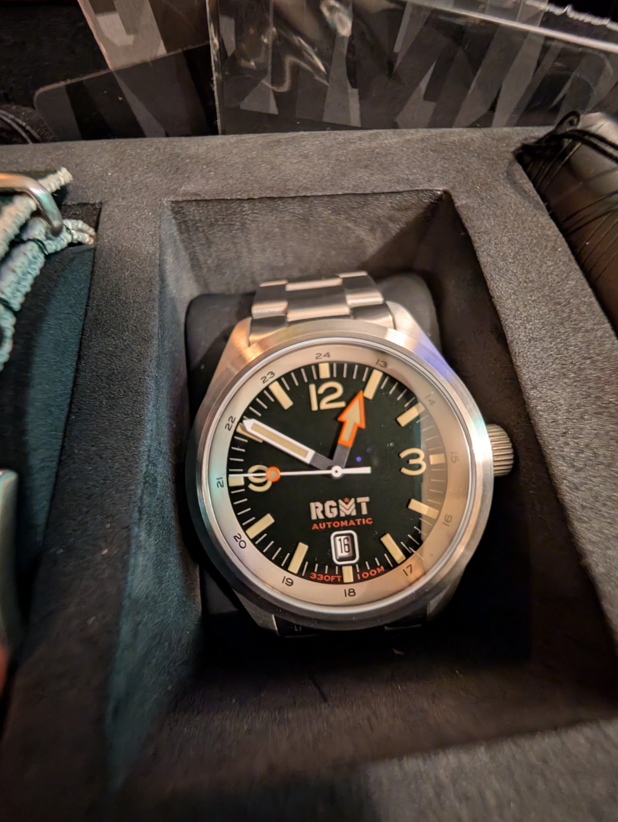 RGMT: LOCUST – AUTOMATIC WATCH AND TORCH SET_ HUNTER GREEN_SKU: RG-8051