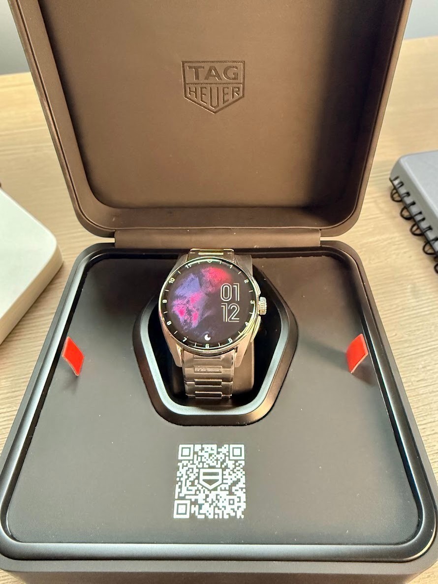 TAG Heuer Connected Smartwatch – Excellent Condition – Includes Original Box