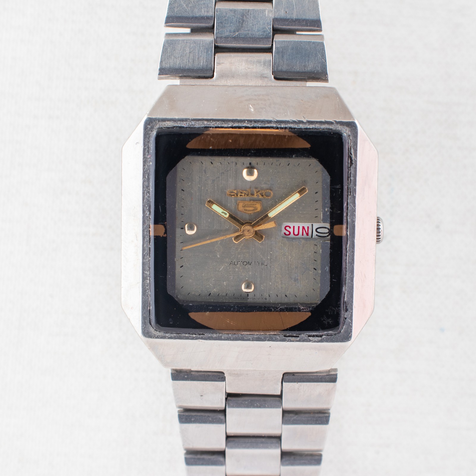 Rare Seiko 5 Auto 6309-5450 Silver Dial Gold Accents Bilingual Day TV Case Watch