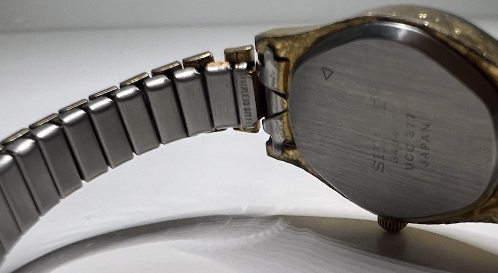 Vintage Sharp Womens Quartz Watch Gold Silver Oval Link Bracelet Dress Formal