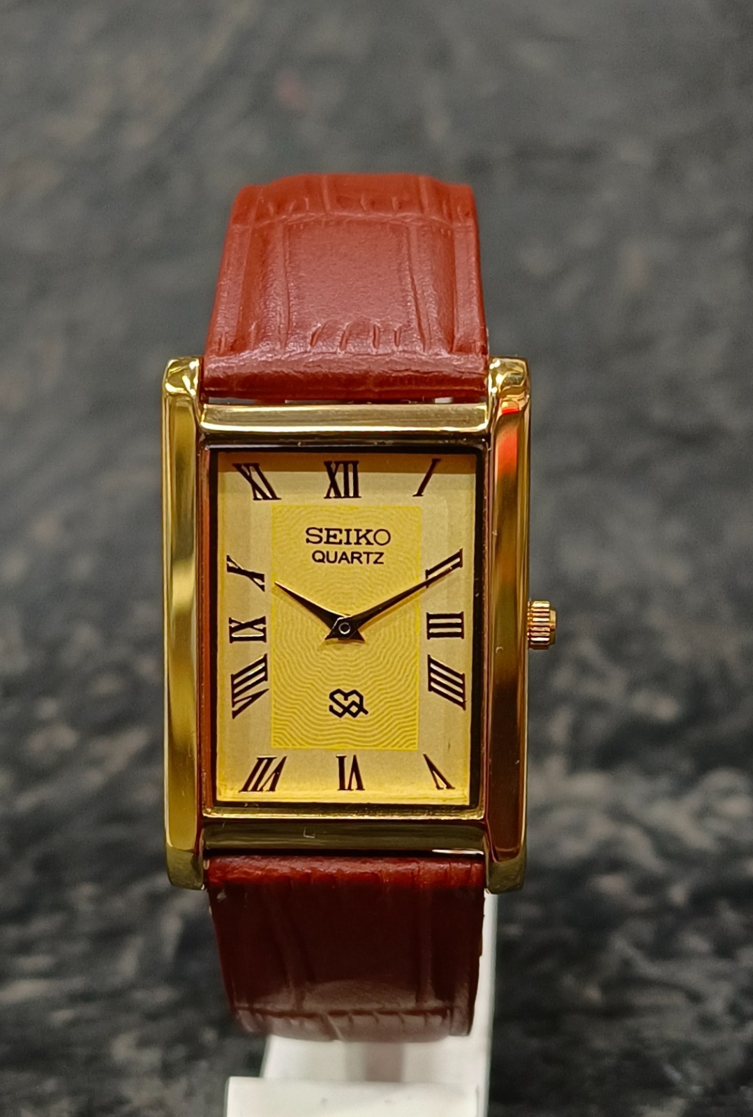 Vintage Seiko Quartz Tank Watch, Seiko Slim Gold Dial