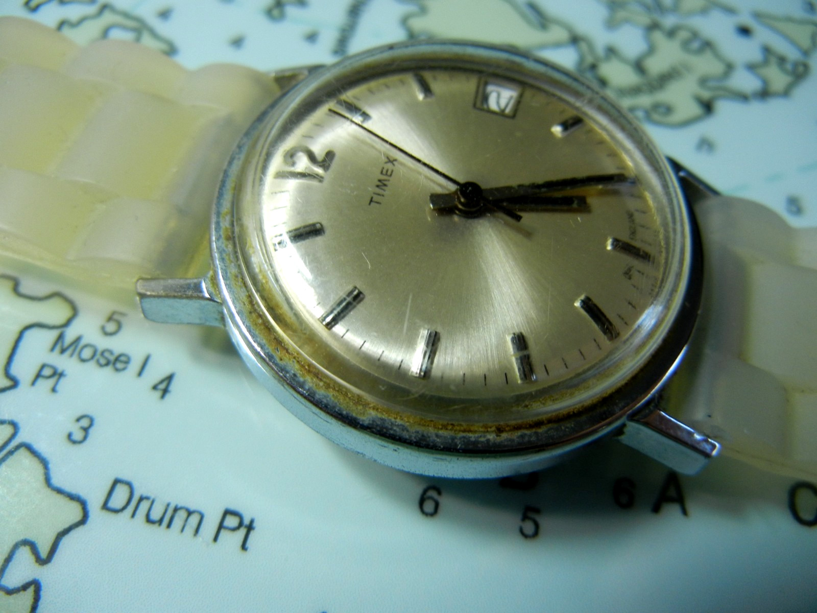 Vintage TIMEX Manual Men’s Watch 25319-10589A England Dial Working Fine!