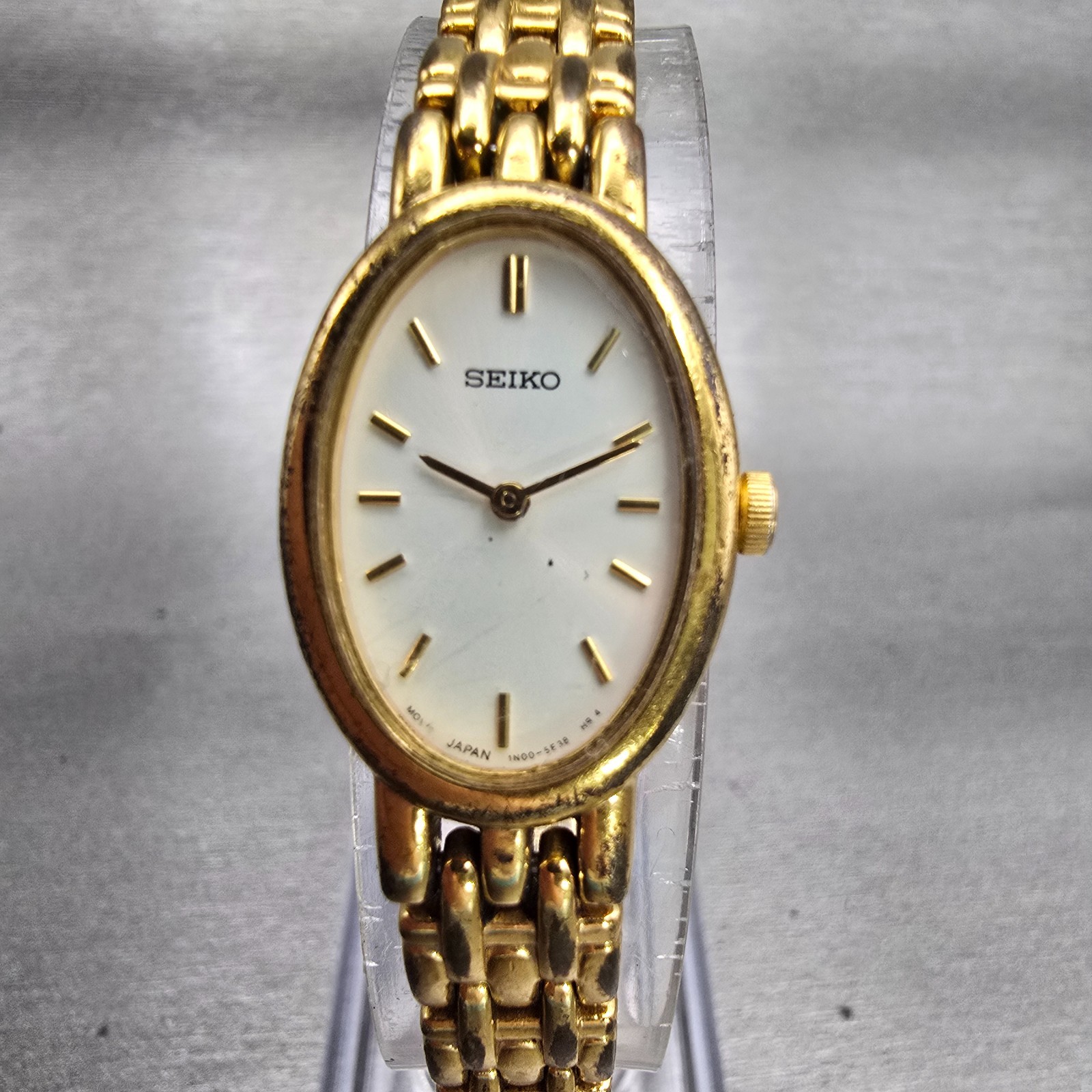 Seiko Watch Women 17mm White Dial Gold Tone Oval 1N00-6M90 New Battery Vintage