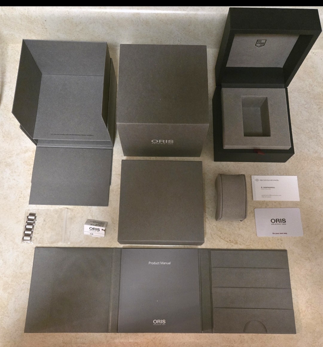 Oris Aquis Blue 41.5mm Full Set + Oris Mug (Boxed) & Oris Cap (Unworn)