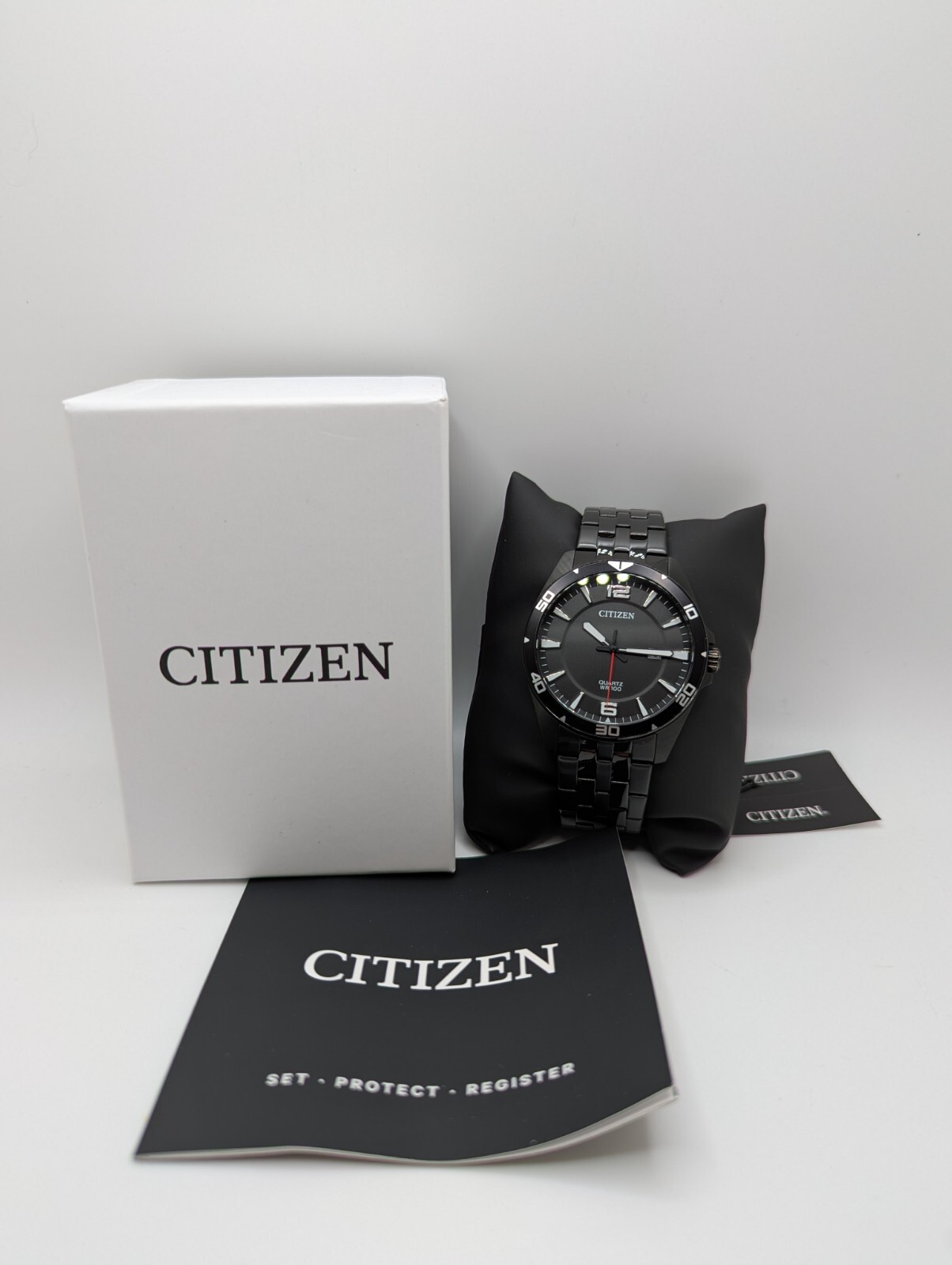 Citizen Eco-Drive WR 100 Quartz Round Black Dial Classic Analog Wristwatch