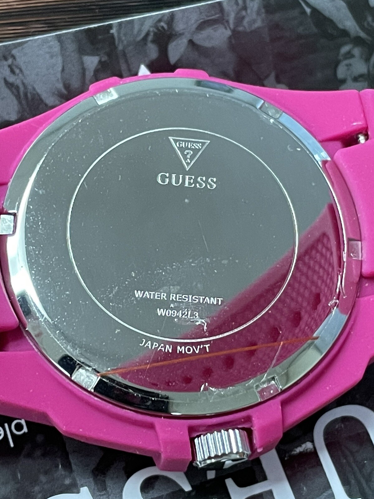 GUESS women’s Pink Rubber silicone Band White blue dial ladies Watch U0942L3
