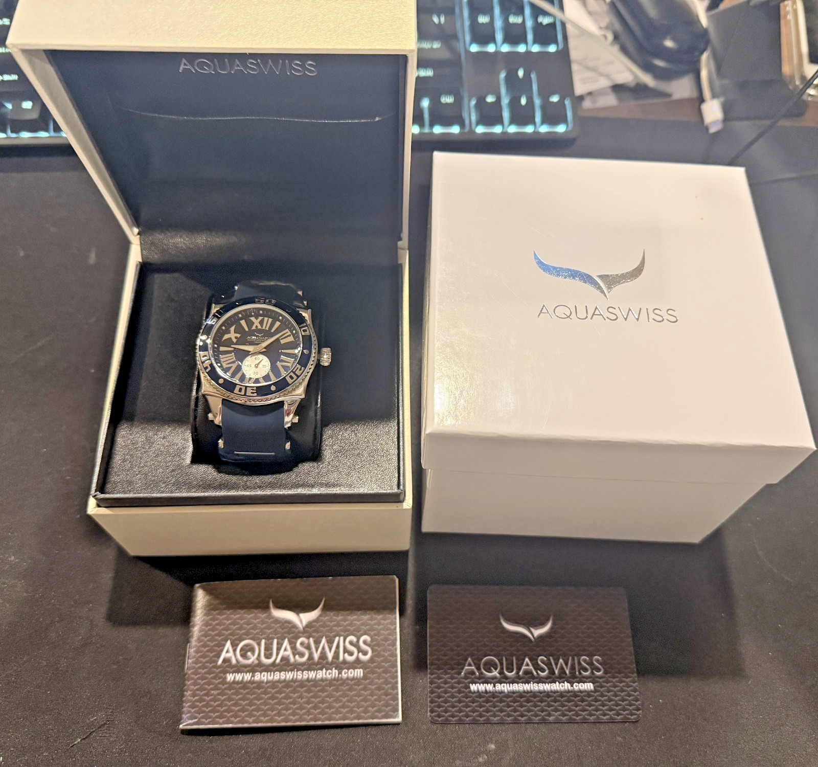 NEW IN BOX Aquaswiss Swissport G62G0110 Men’s Watch Brand