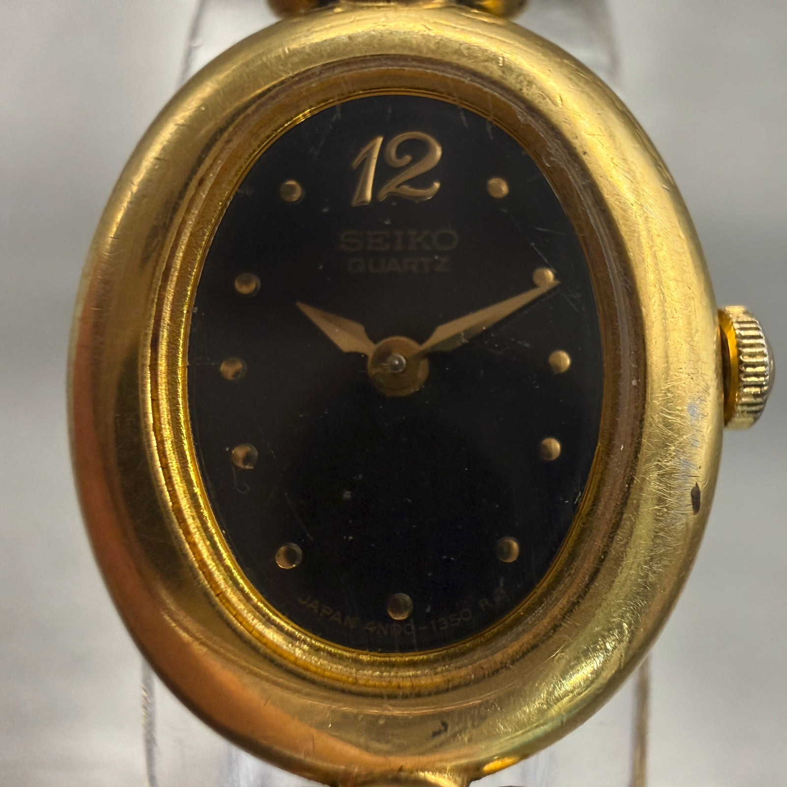 Seiko Watch Women 16mm Black Dial Gold Tone Oval 4N00-5520 Vintage New Battery