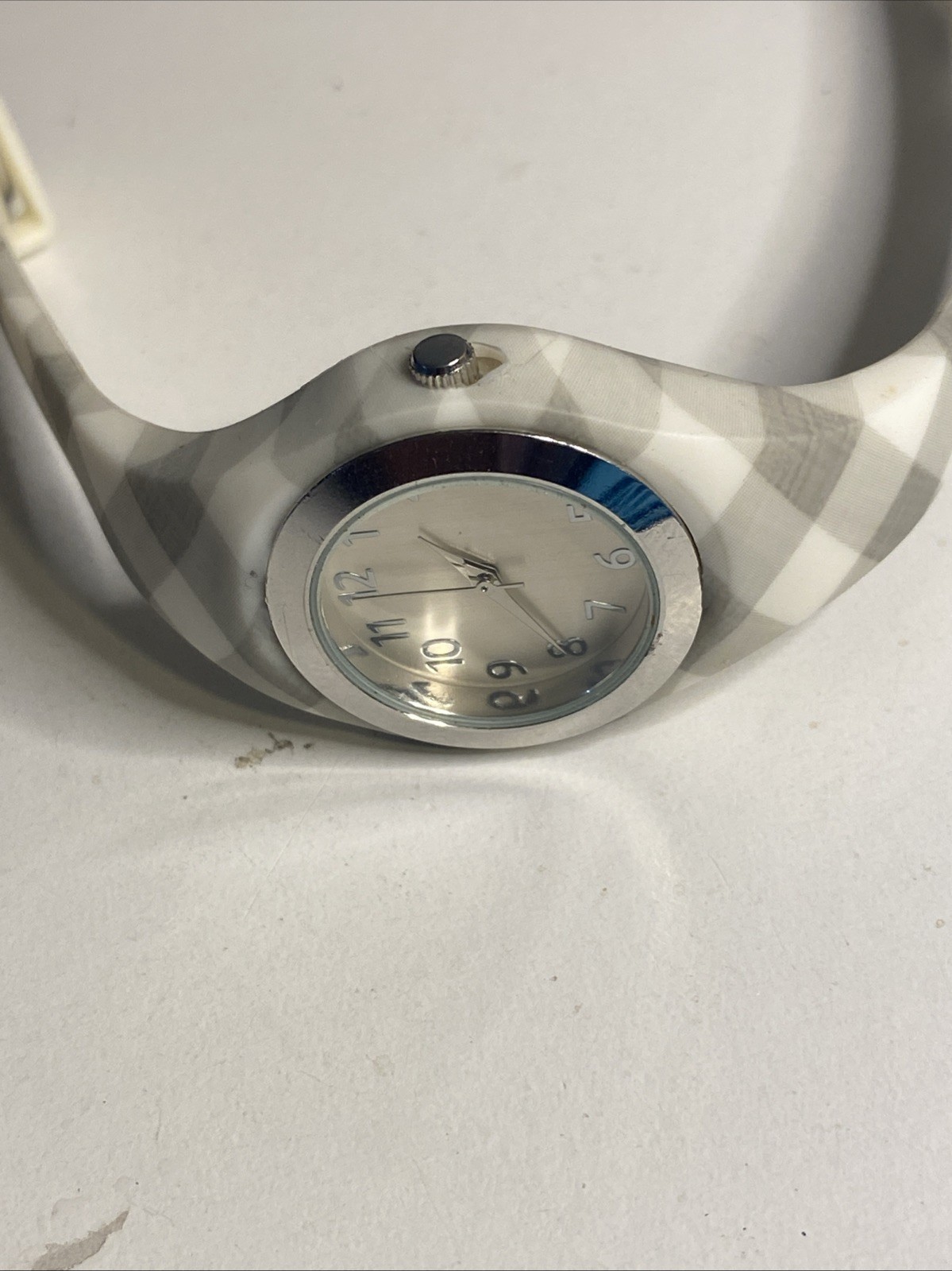 Unbranded Watch One Piece Band New Battery Silicon