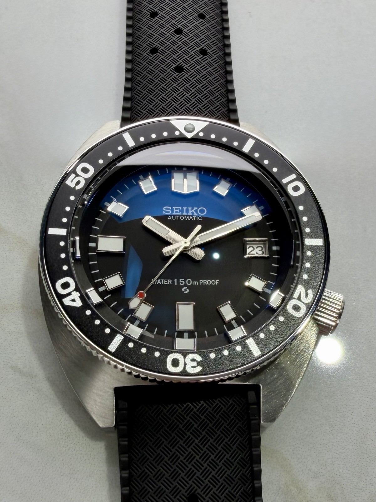 Slim Turtle Automatic Dive Watch – Seiko NH35 Movement – 6105 Cpt Willard Style
