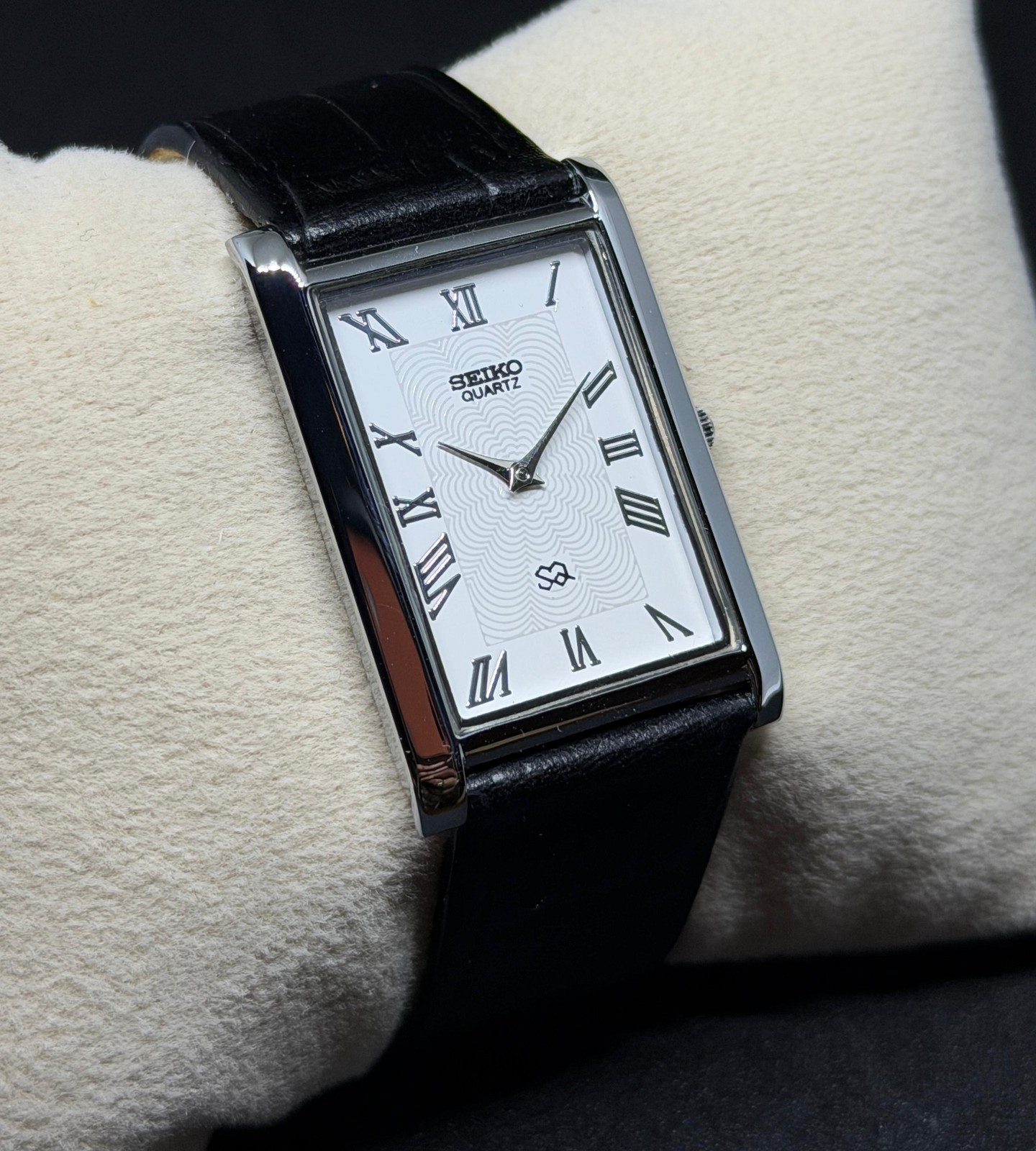 Rare Vintage Seiko Slim Tank Japan Made Men’s Wrist Watch