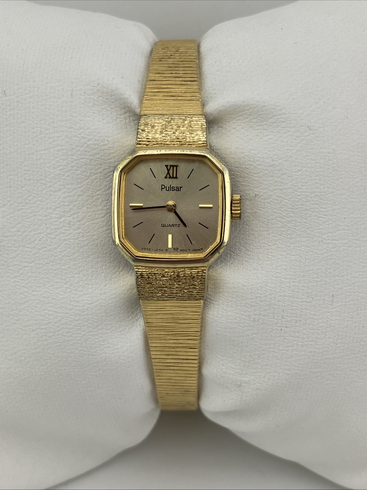 Vtg Pulsar Ladies 16mm Watch Gold Tone Octagon Dial 6.25″ v232-5790 – RUNS