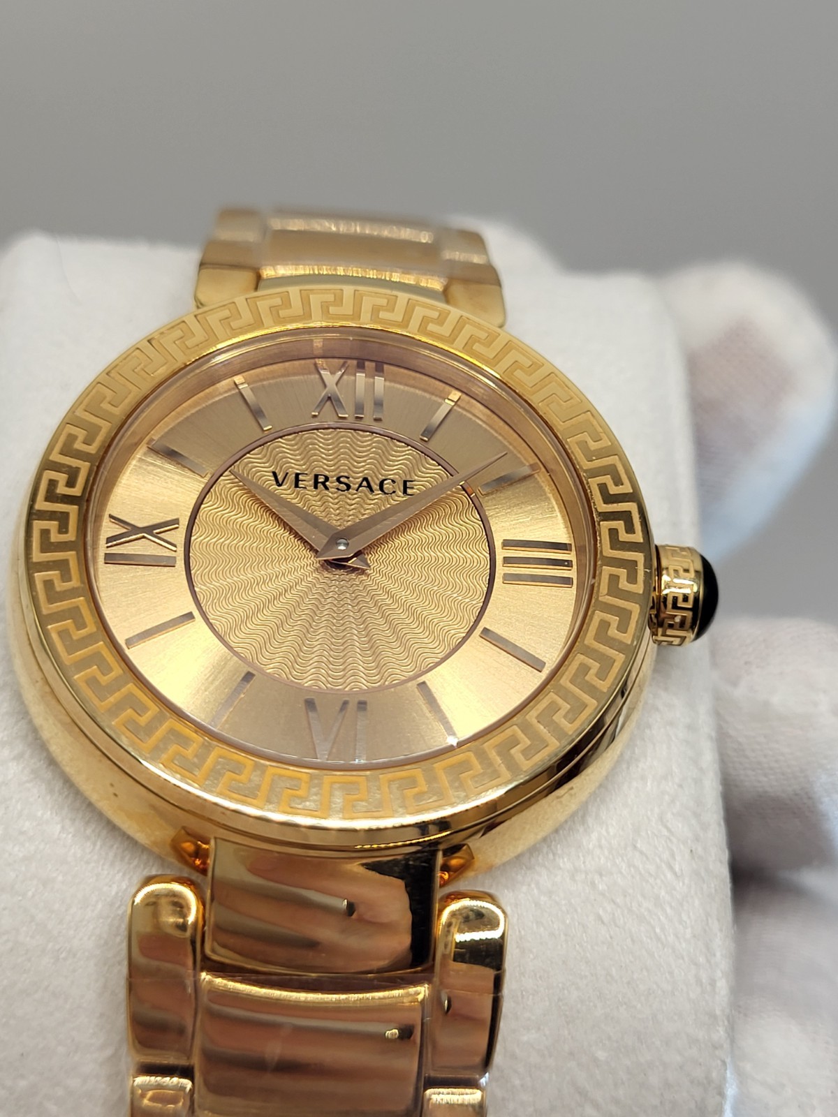 SWISS [NEW] 38mm Versace Leda Women’s Gold Guiloche Dial Roman Watch Box & Paper