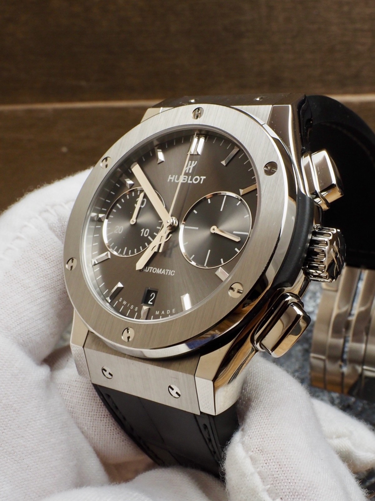 Hublot Classic Fusion Chronograph Racing Gray Titanium 99% LNIB 521NX7071LR