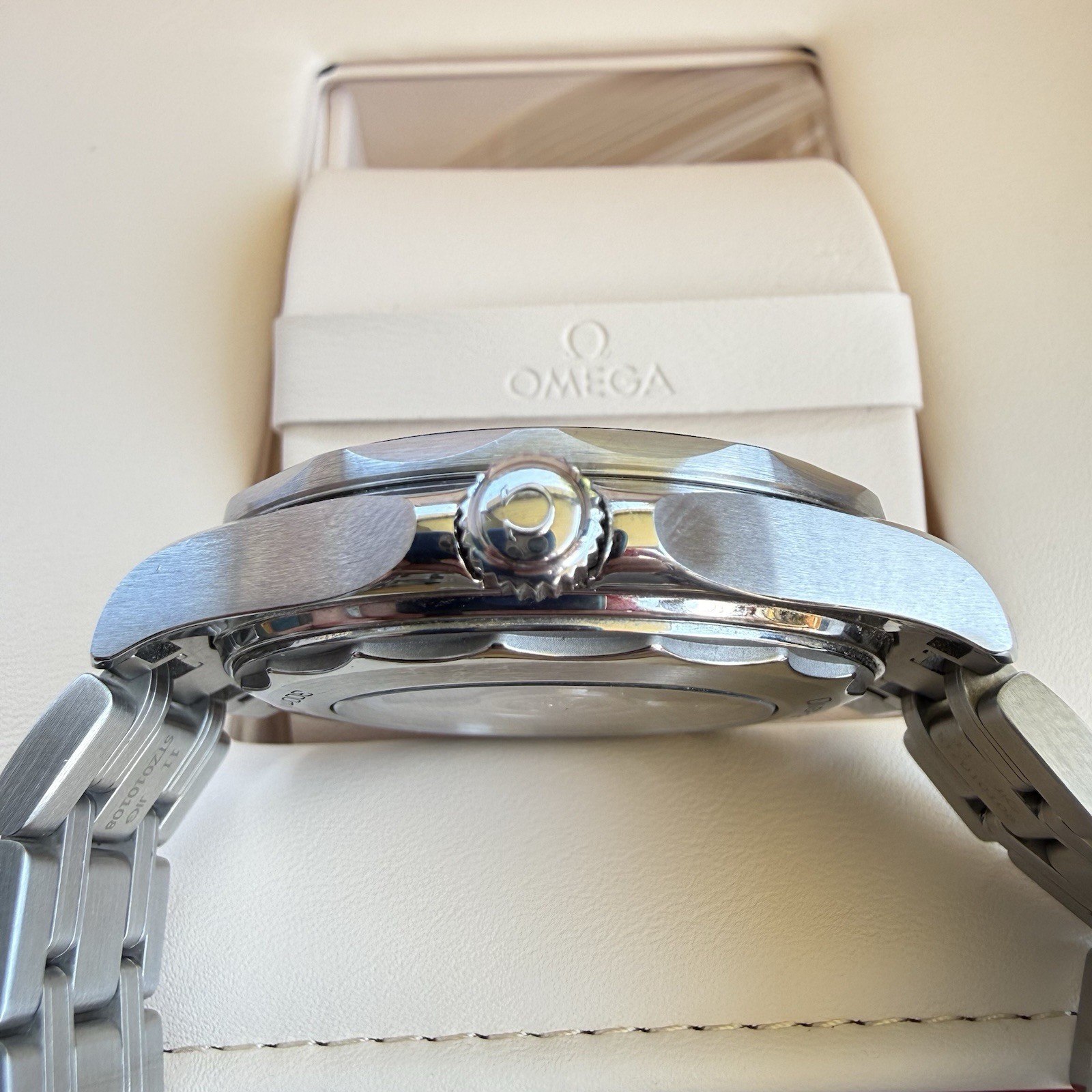 Perfect OMEGA Seamaster Diver 300M 42 Mm 210.30.42.20.04.001 Automatic 8800