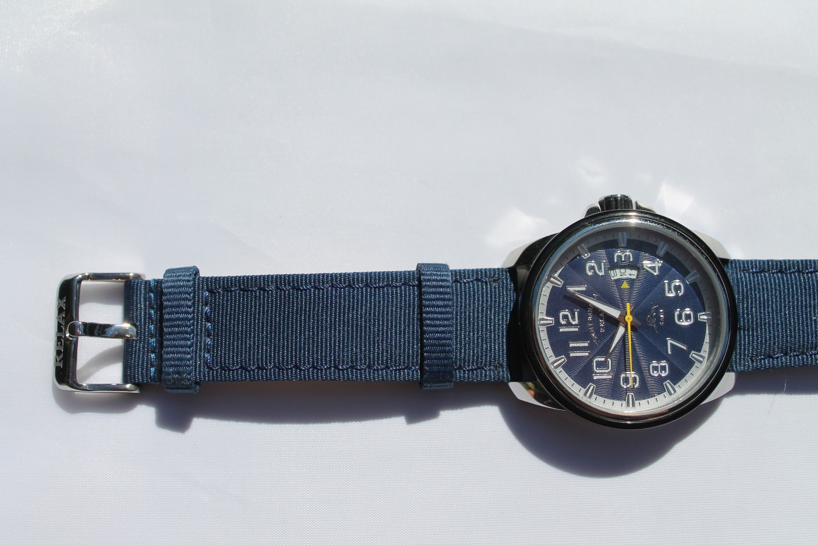 Tommy Bahama Relax RLX1139 Regatta Mens Watch Blue Dial Canvas Leather Strap