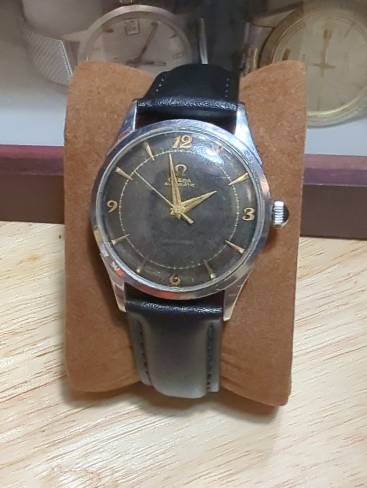 vintage Omega Seamaster Ref. 2635-9 SC Black Gilt Dial Runs Good