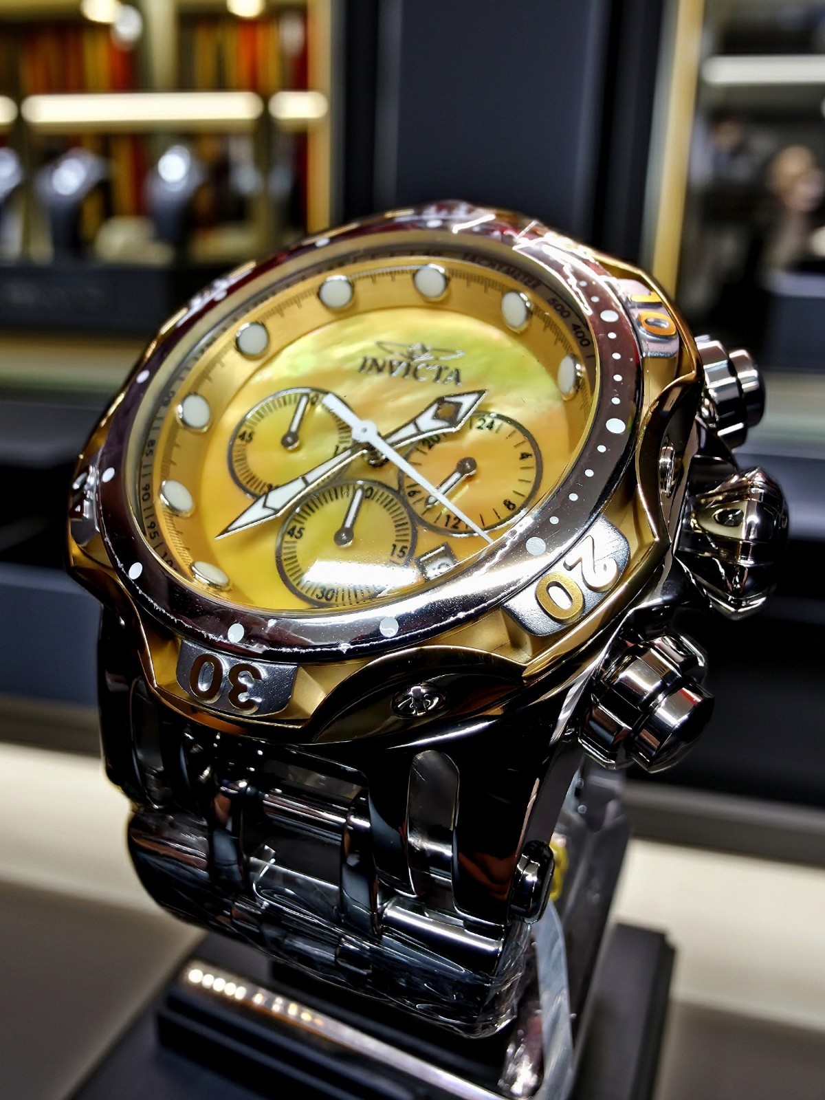🔥🔥🔥INVICTA FUSION NACREVAU WATCH MOTHER OF PEARL DIAL 54MM STEEL, GOLD🔥🔥🔥