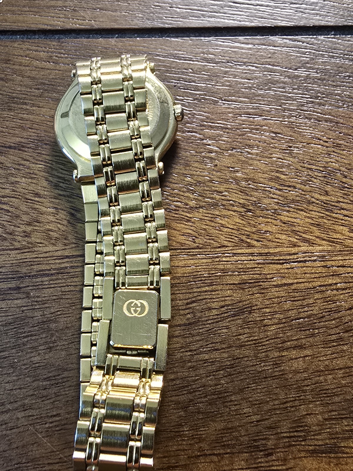 Vintage Gucci 9200L Swiss Made Gold Tone Women’s Watch Runs Great Original