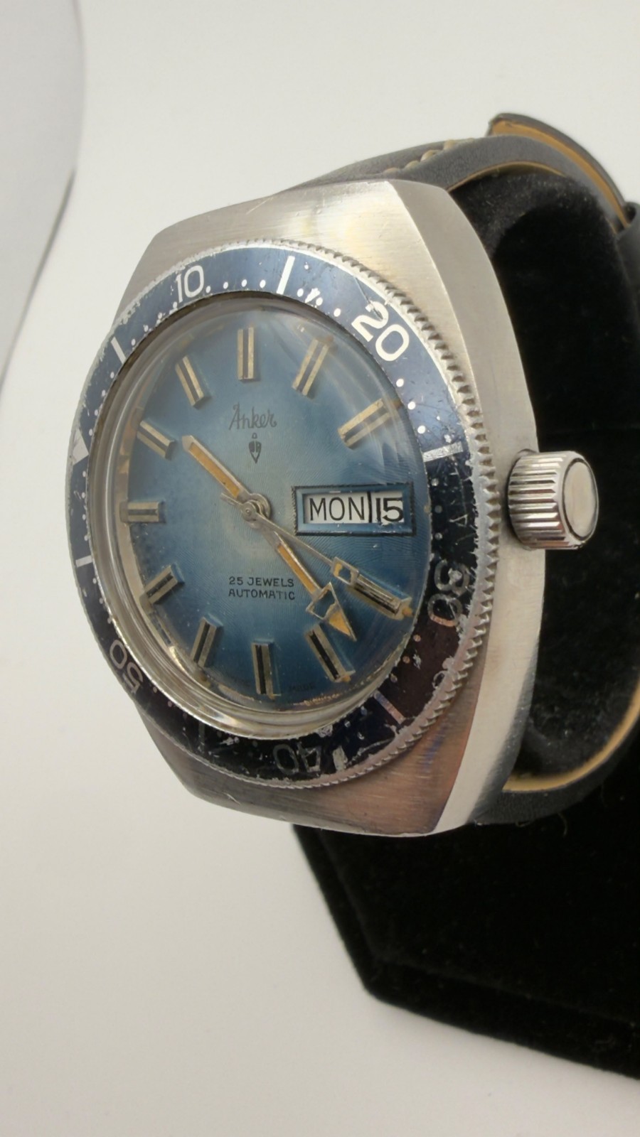 Vintage Anker Skin Diver Automatic 25 Jewels Blue Sunburst Dial Swiss Made
