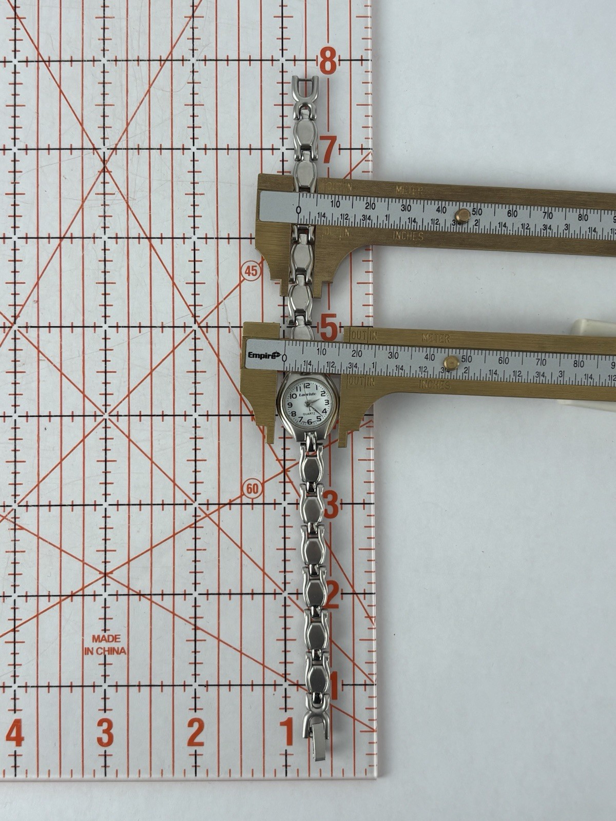 Lauristo 18mm Silver Tone White Dial Quartz Watch w/Bracelet & New Battery