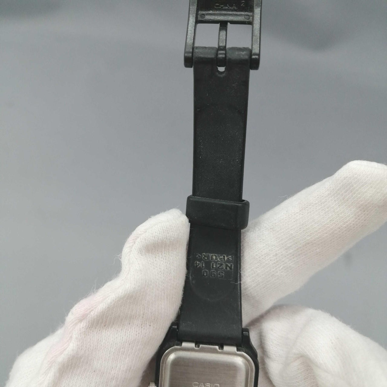 CASIO LQ-142 Watch