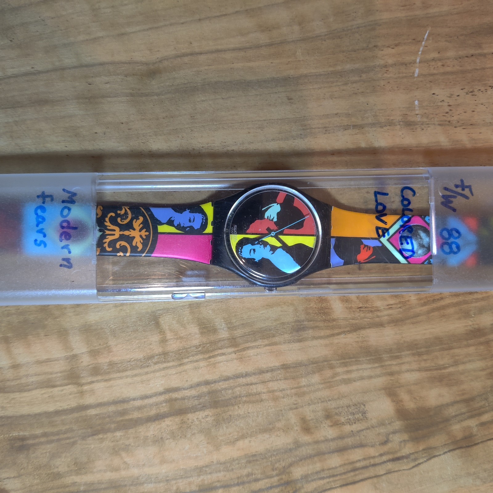 Swatch Watch COLOURED LOVE GB122 with Case 1988 Gents Band