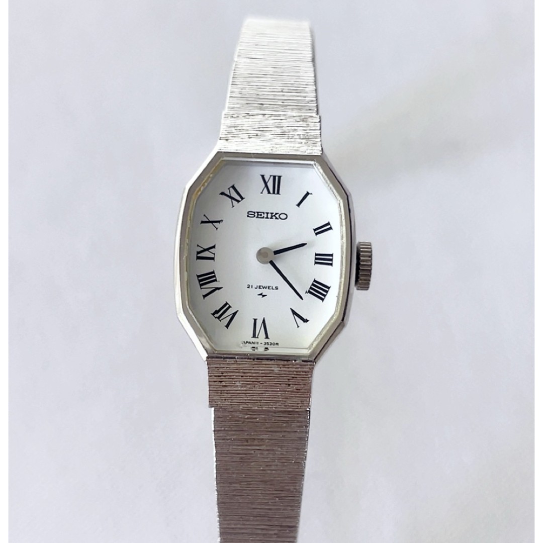 SEIKO 21 Jewels Ladies Manual Wind Wristwatch Model 11 3770 Working Item