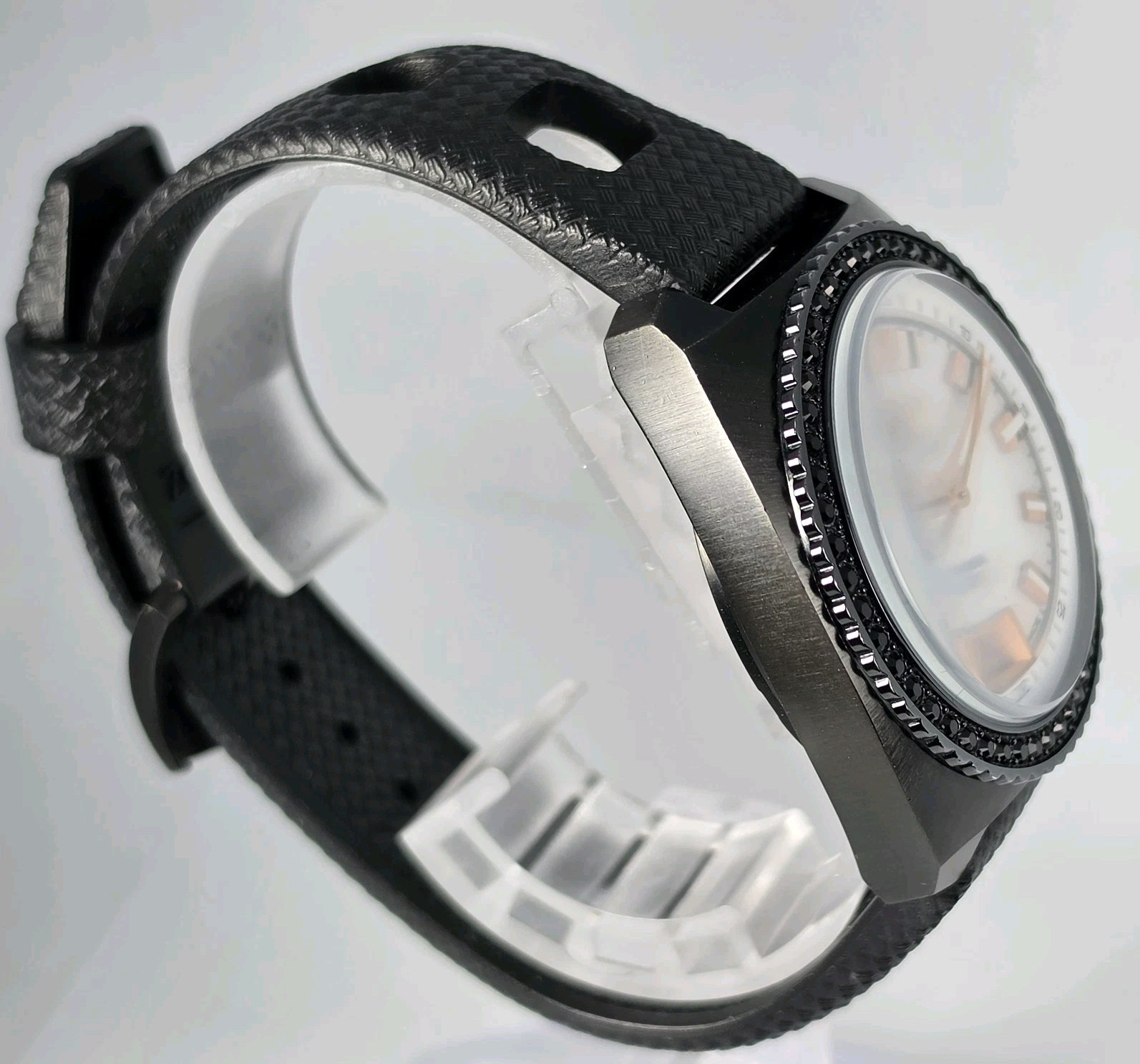 ZODIAC SEADRAGON UNISEX STAINLESS ST WATER RESISTAN 100M MOTHER PEARL DIAL 38mm