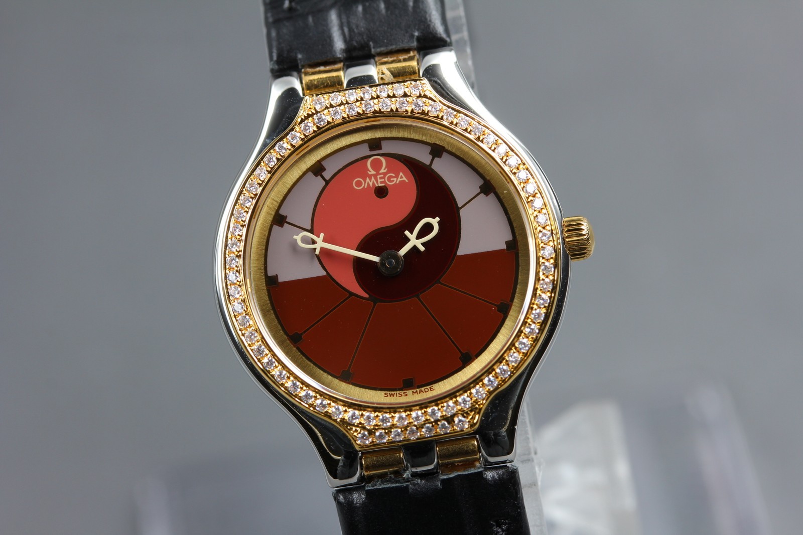 Near Mint Omega De Ville Symbol 595.0101 Cal.1455 Diamond Quartz Women’s Watch