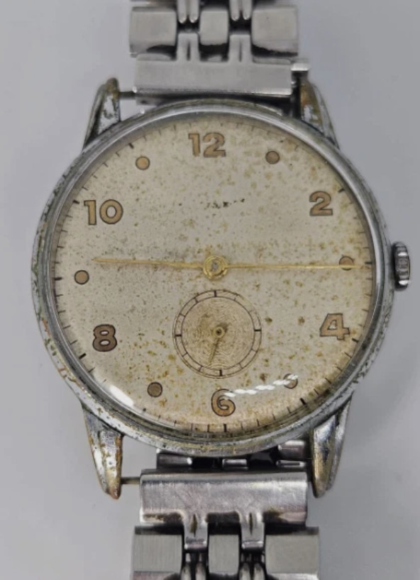 Rare Vintage 1950s Men’s Unbranded Swiss Made 15 Jewels Mechanical 35mm Watch