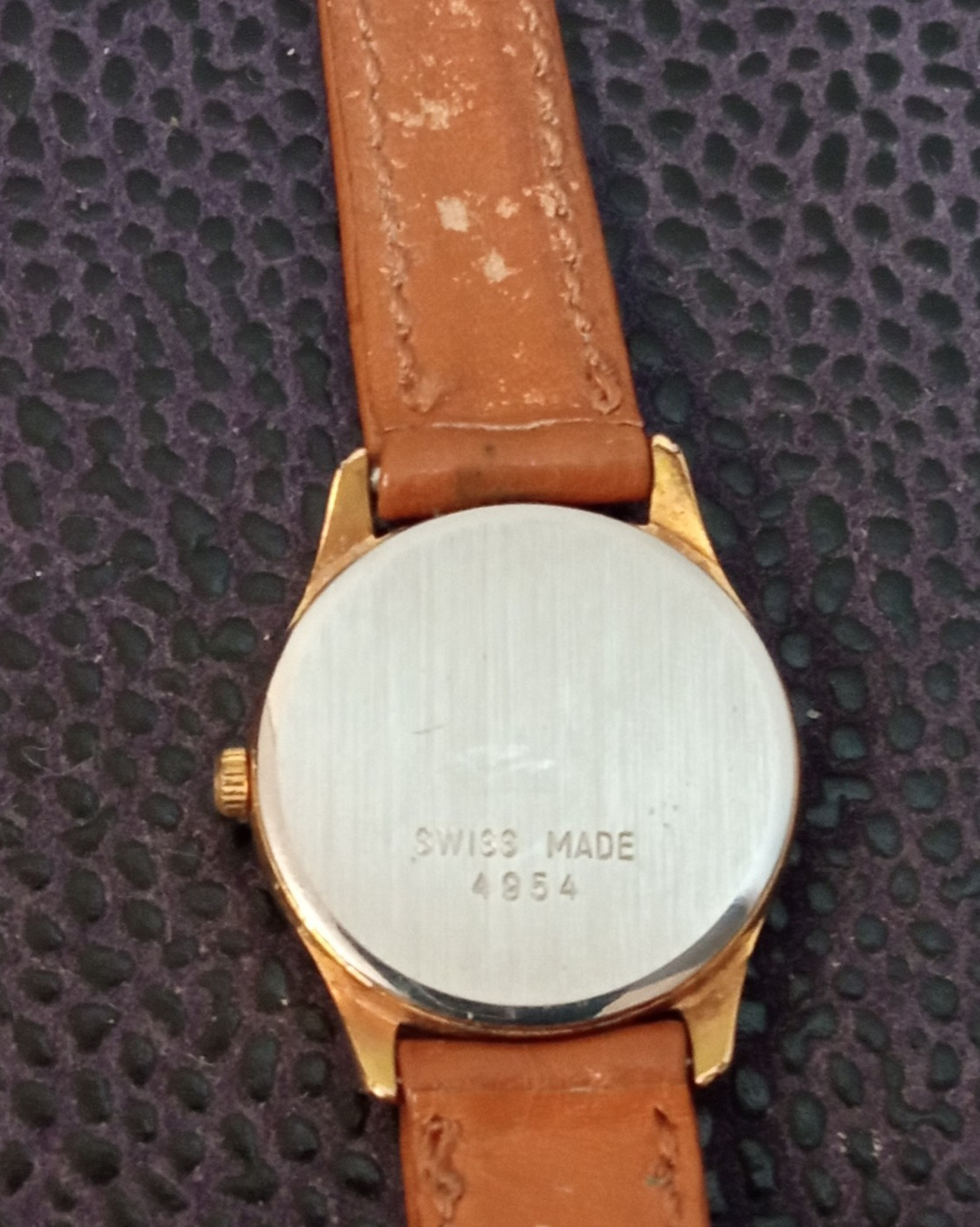 E11SE Vintage Lotus Gold Plated Wrist Watch for Women