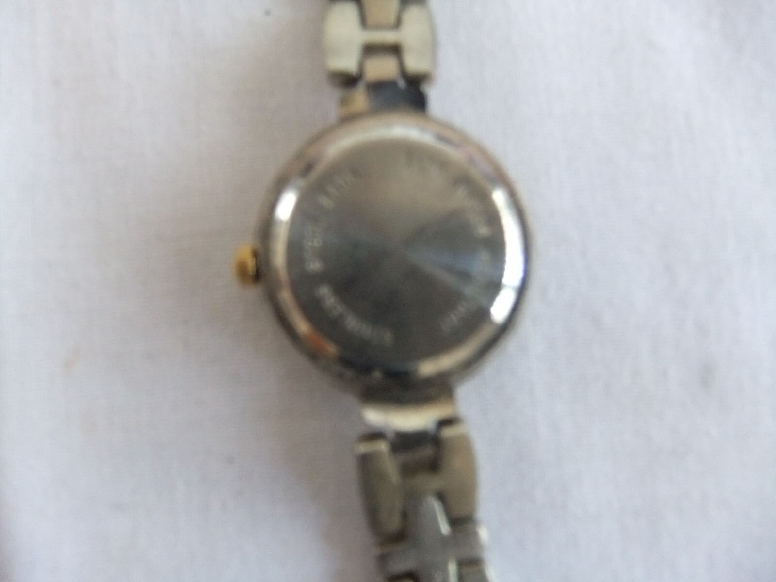 Vintage Ladies ARTOP Gold Tone Bracelet Quartz Watch 3ATM