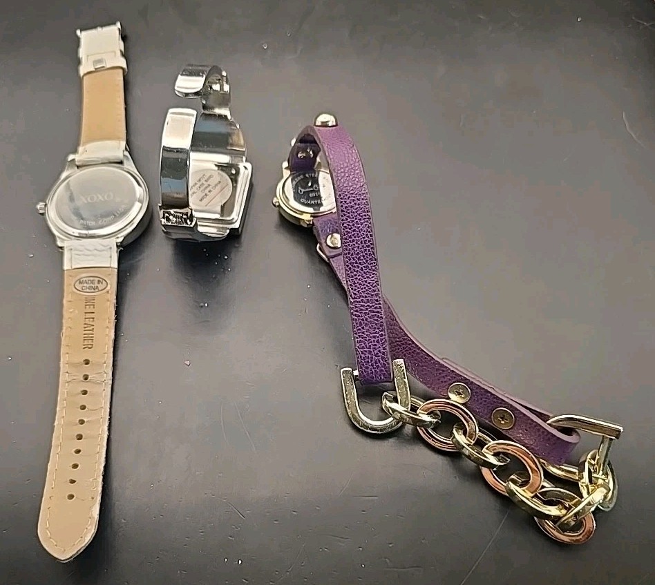 Various Watches (5 Lbs) All Need Batteries. None Tested. Various Condition.