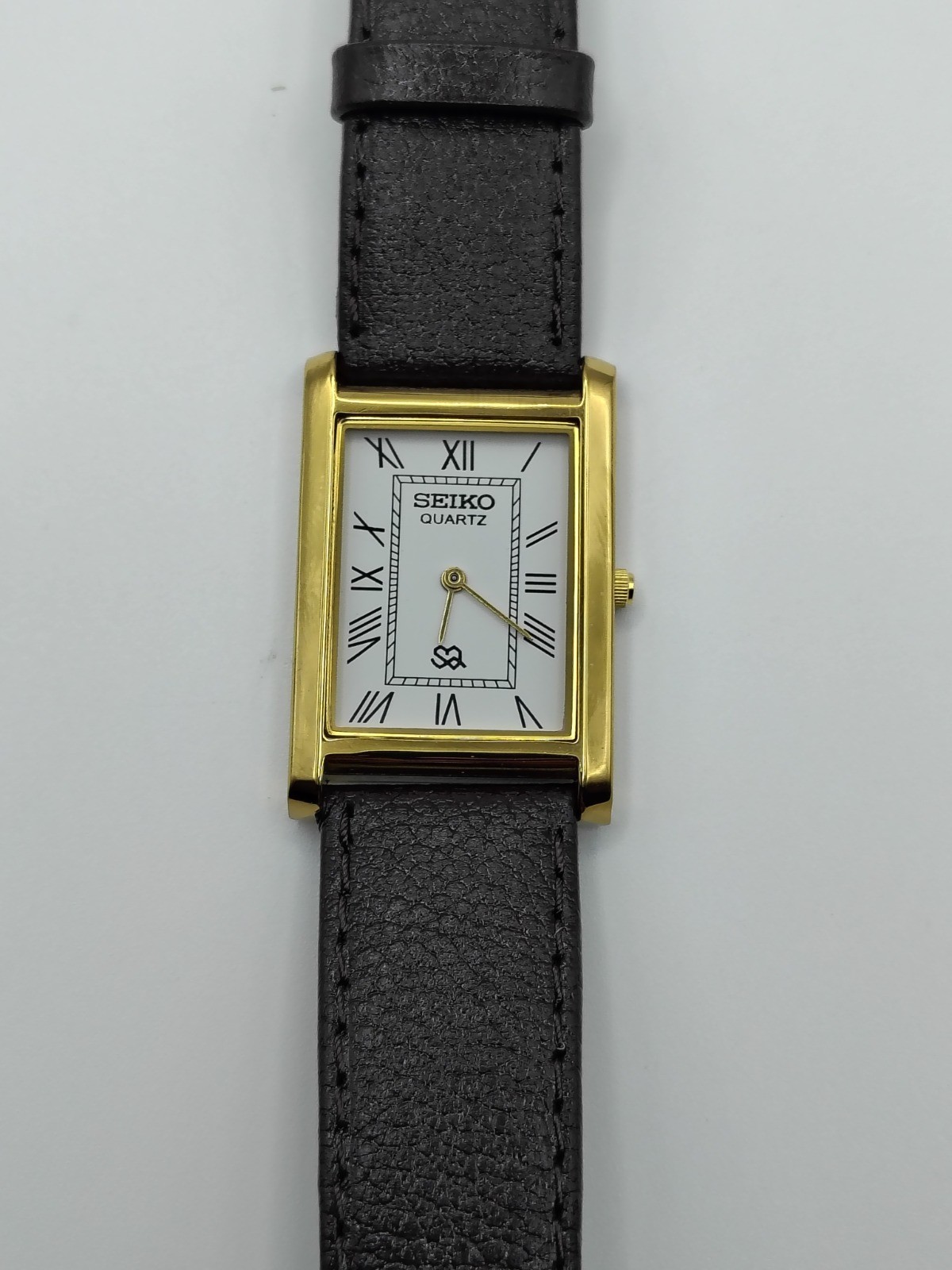vintage seiko slim quartz men’s wrist watch White Dial Leather Strap