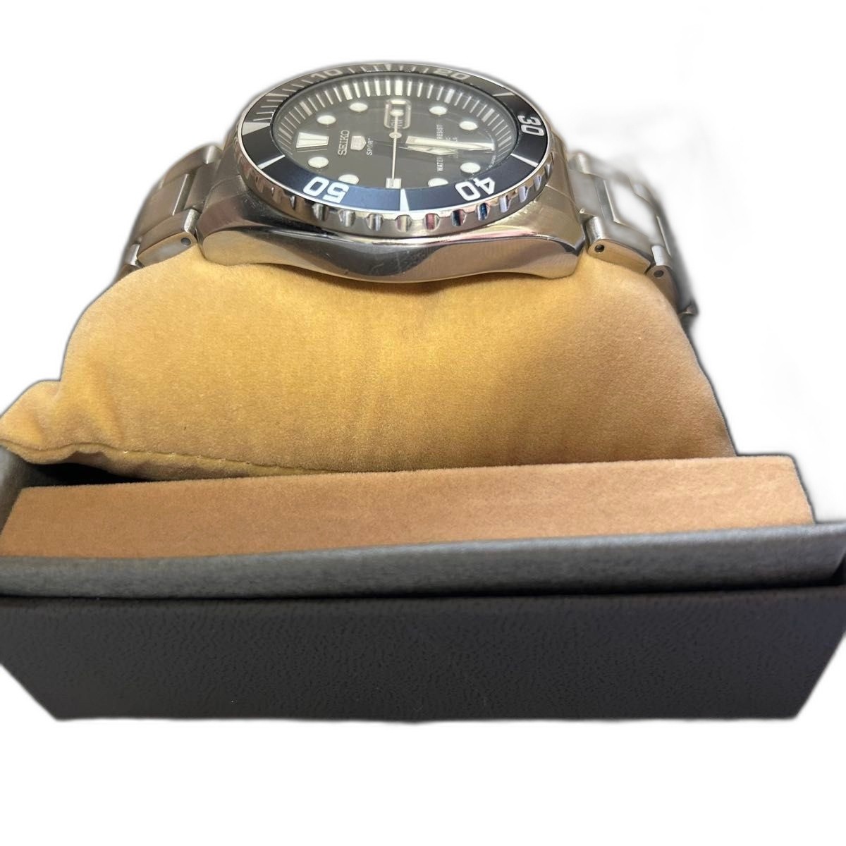 Seiko 5 Sports Automatic Diver’s Watch SNZF17J1 Pre-owned – Good