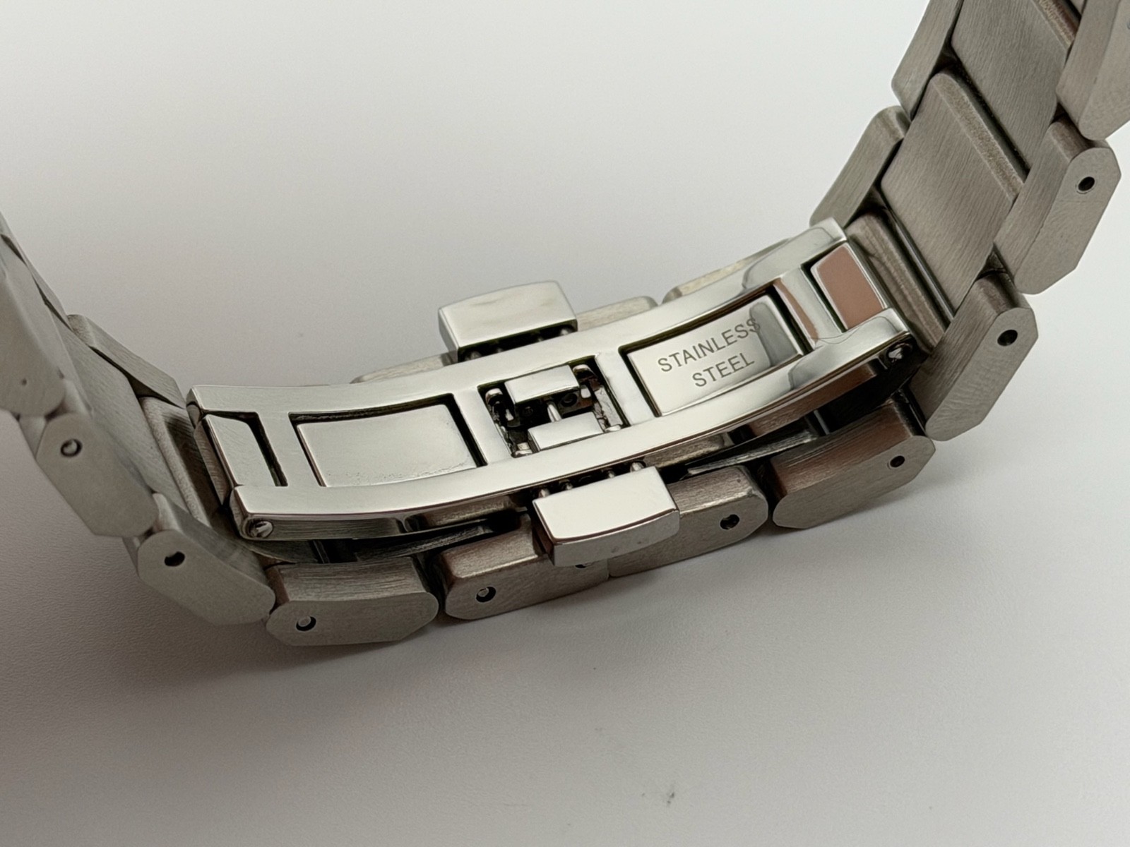 BURBERRY BU9037 Heritage Nova Check Swiss Silver 38mm Unisex Watch