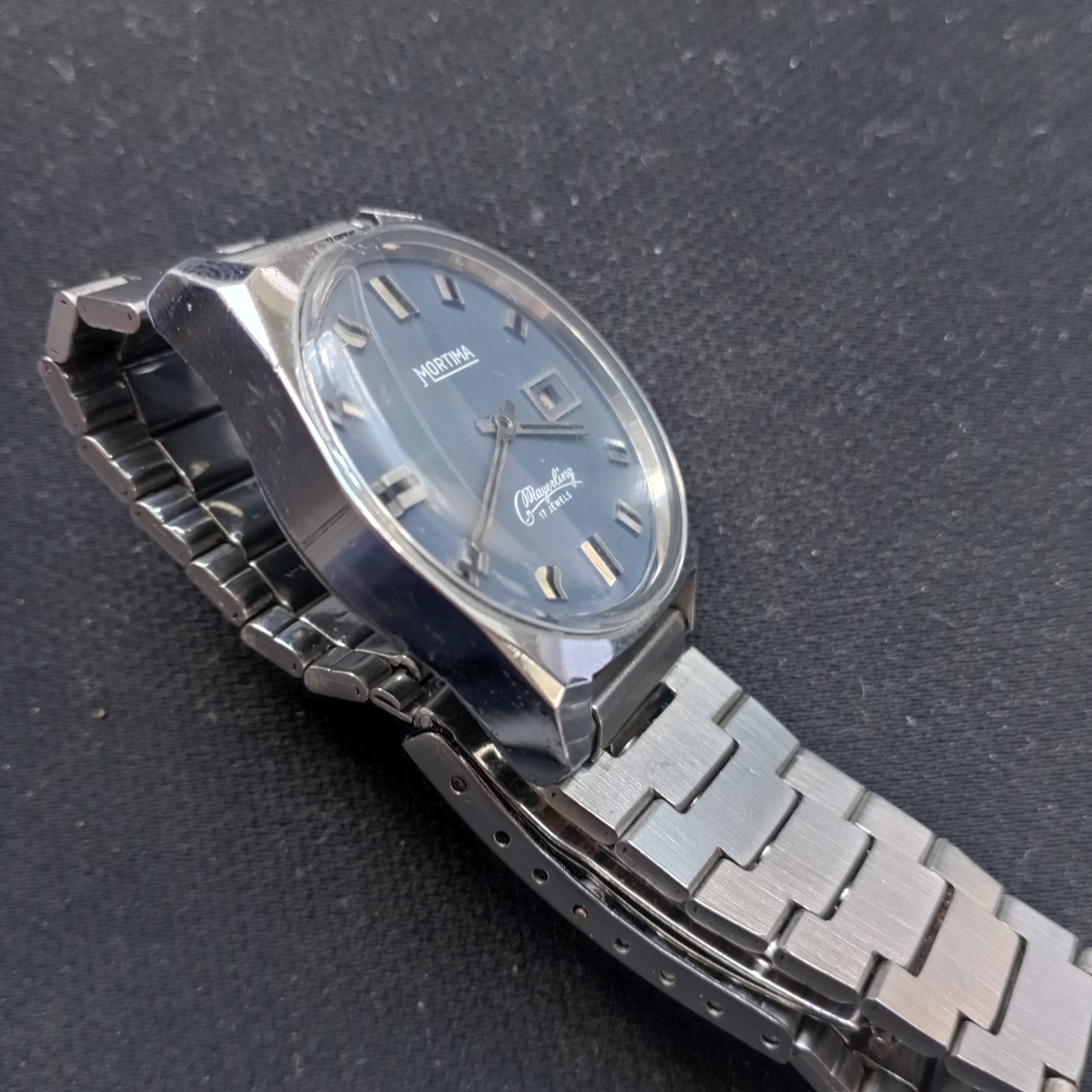 Rare vintage Mortima “Mayerling” 17 jewels mechanical mens watch