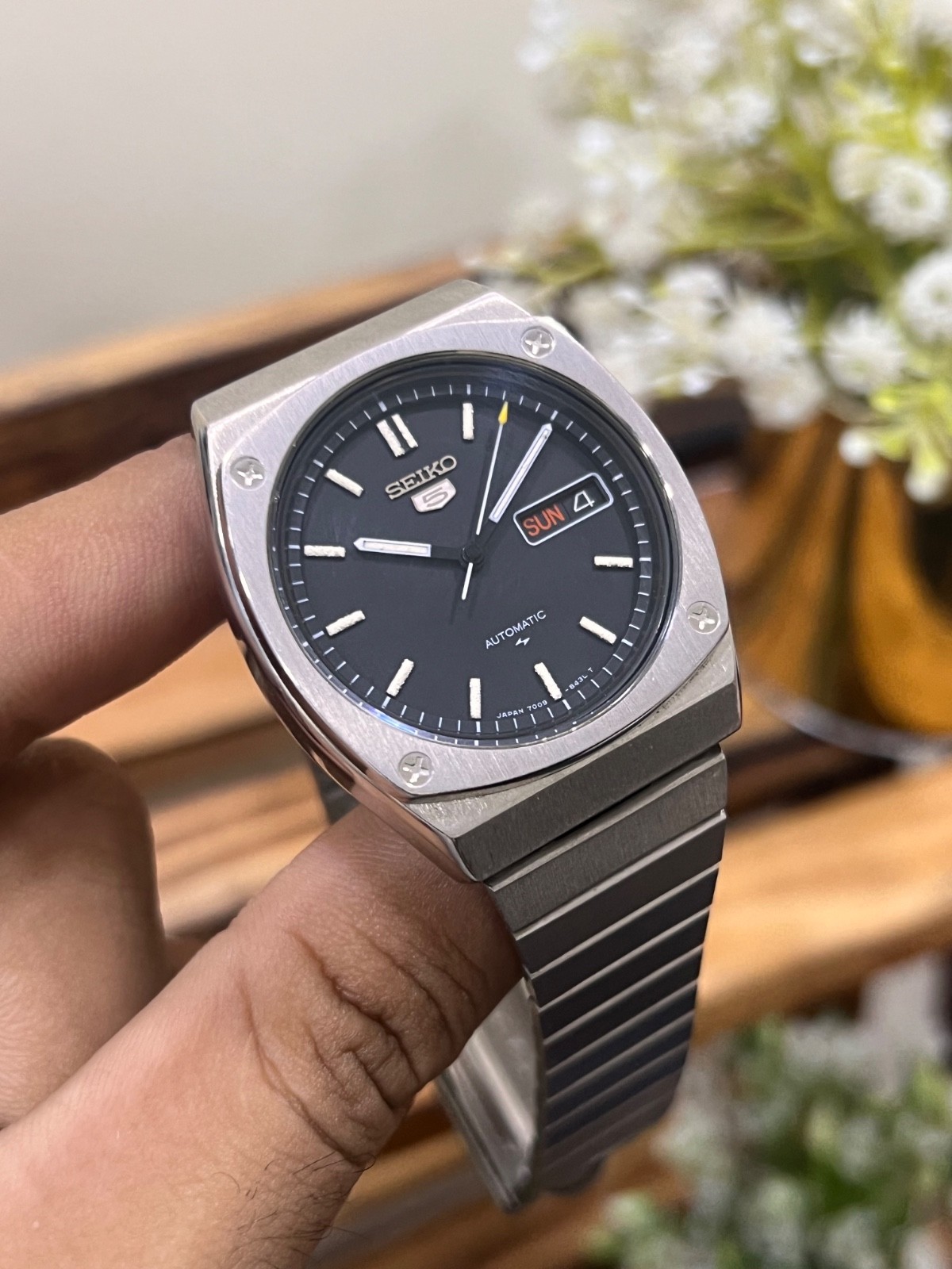 Rare Vintage Seiko 5 7009-8370 Automatic Cushion Case Men’s Watch