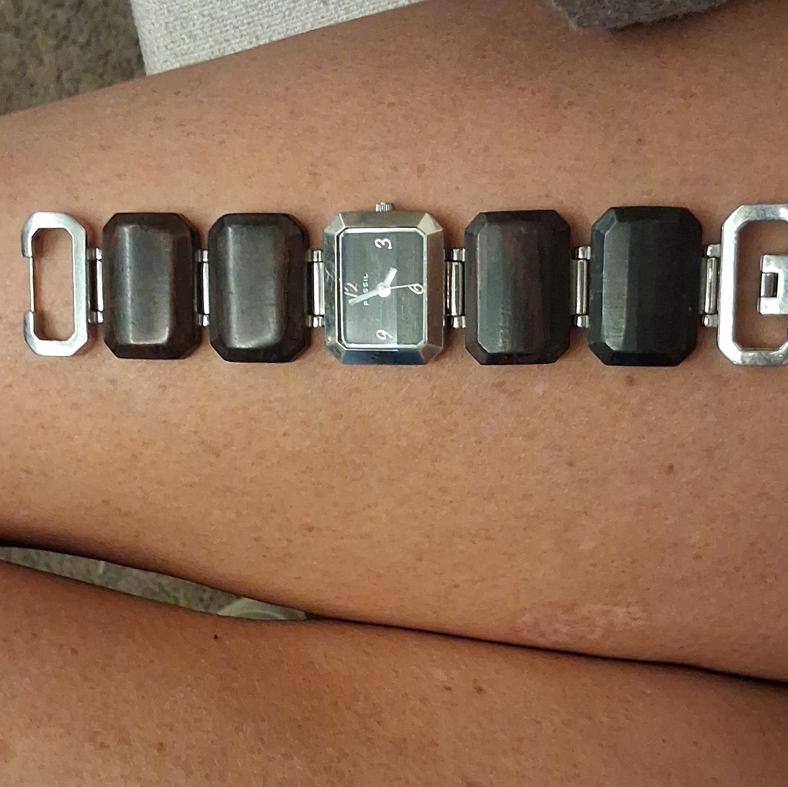 Fossil Women’s Quartz Analog Rectangle Watch Silver Steel Bracelet Gray Dial 50m