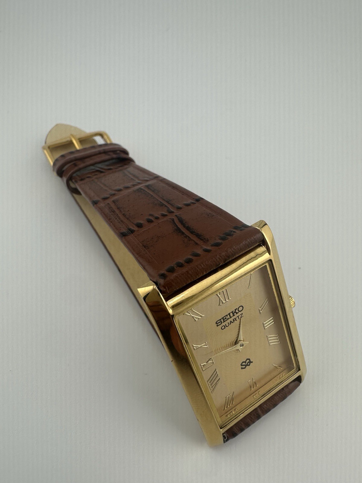 GOLD DIAL-Vintage Seiko Slim Quartz Men’s Wrist Watch