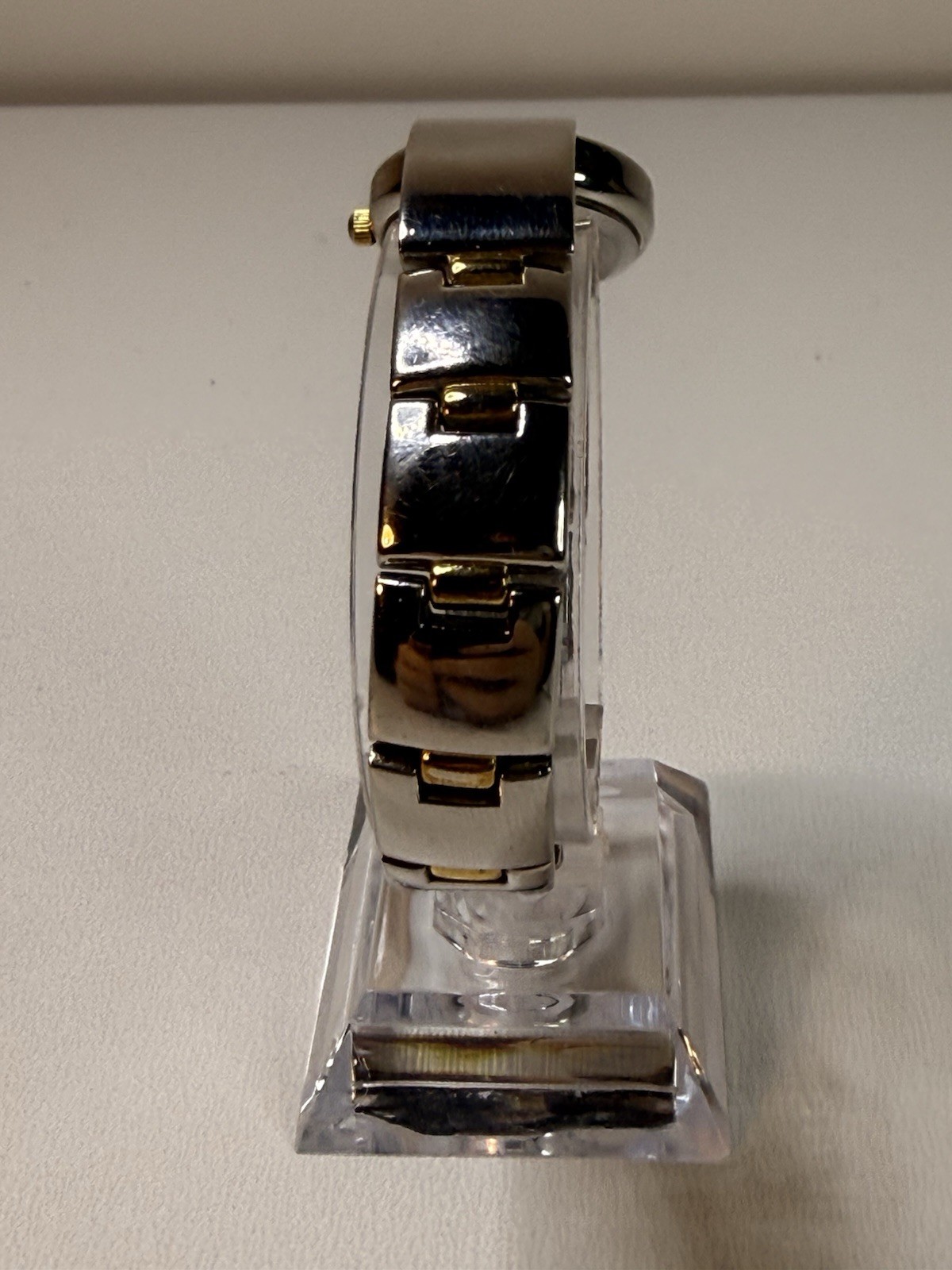 ✨Avia 2000 Wristwatch | 878572 | Two-Tone Silver & Gold | Classic Round Face ✨