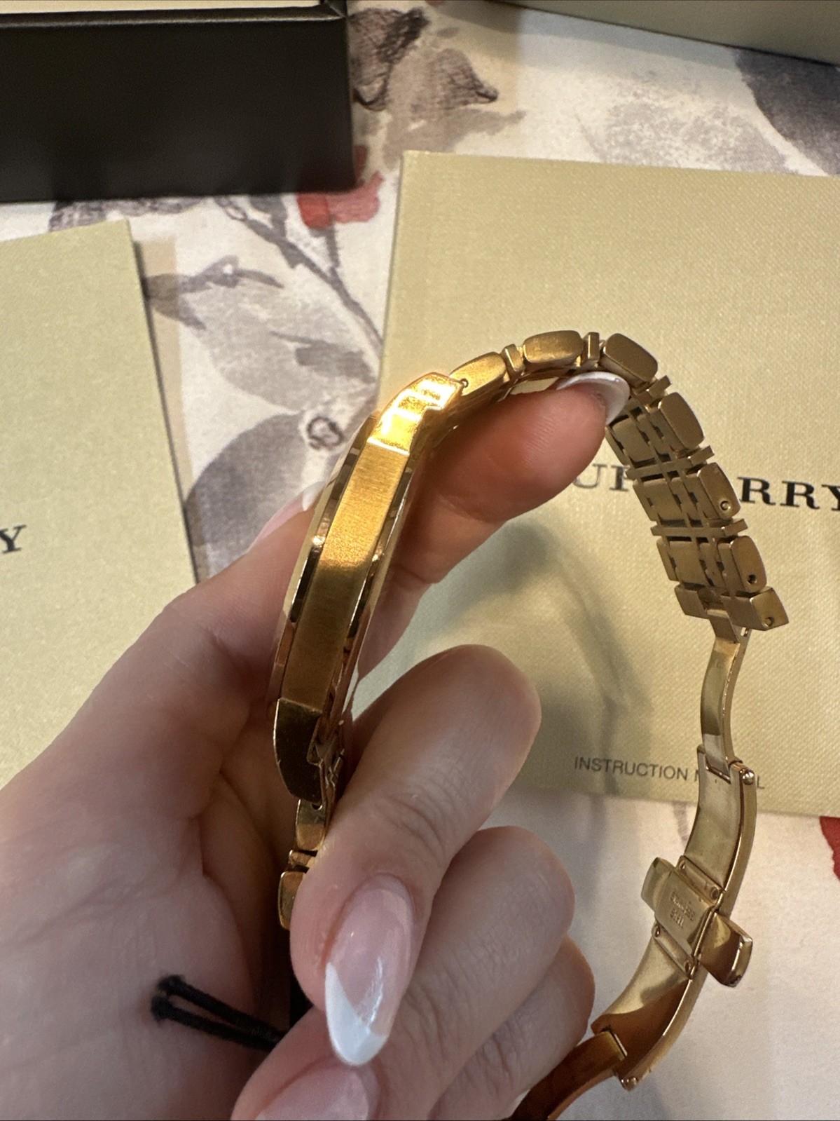 Burberry BU1861 Women’s Rose Gold Stainless Steel Watch w/ Box & Papers
