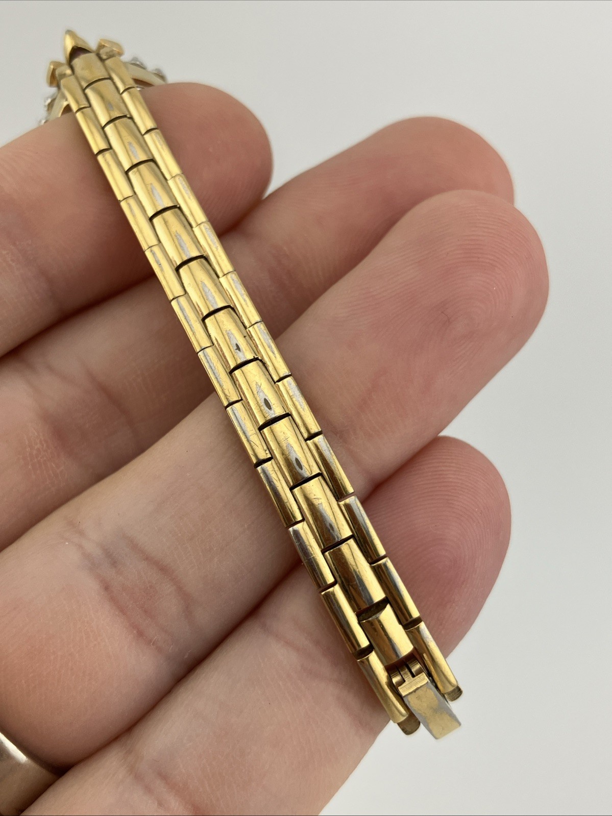 Vtg Austin Lades 17mm Watch Gold Tone Diamond & Ruby Bezel MOP Dial 5.75″ – RUNS