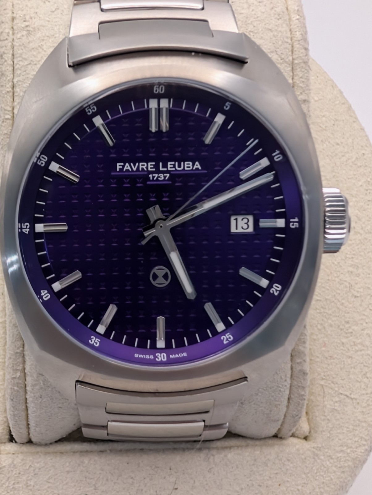 Favre Leuba Chief Date Purple 00.20102.102.07.307 Men’s Automatic Watch