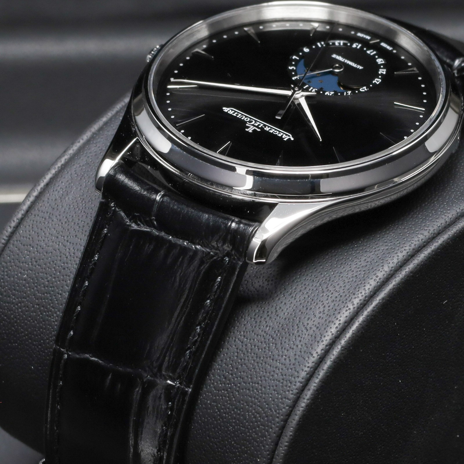 Jaeger-LeCoultre Master Ultra Thin 39mm Black Dial Q1368470
